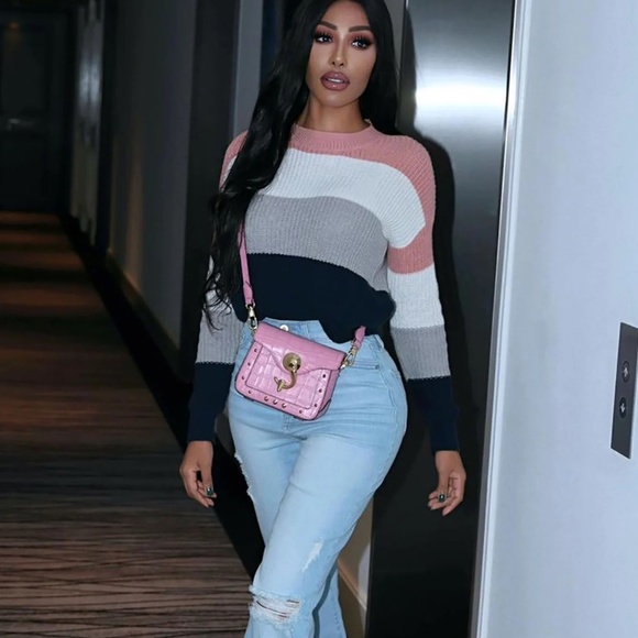 Color Block Knit Sweater - Picture 3 of 6